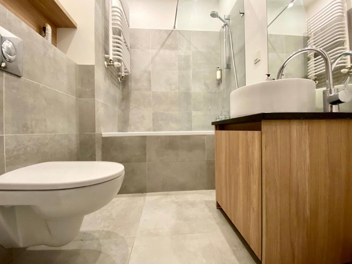 Апартаменты K22 Apart In Warsaw Slawinska 505 Экстерьер фото